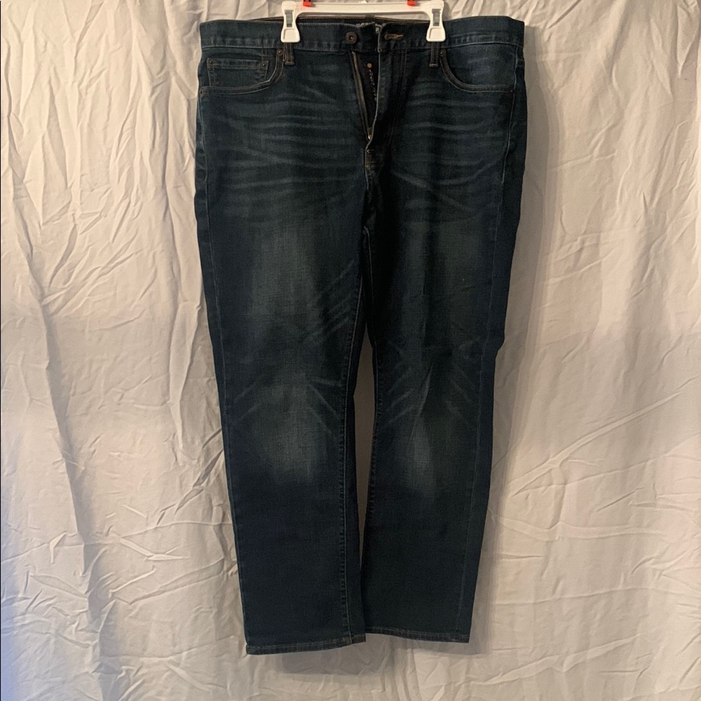 Lucky Brand Relaxed Straight Jeans w Subtle Fading - 410 Athletic Fit - 36x30